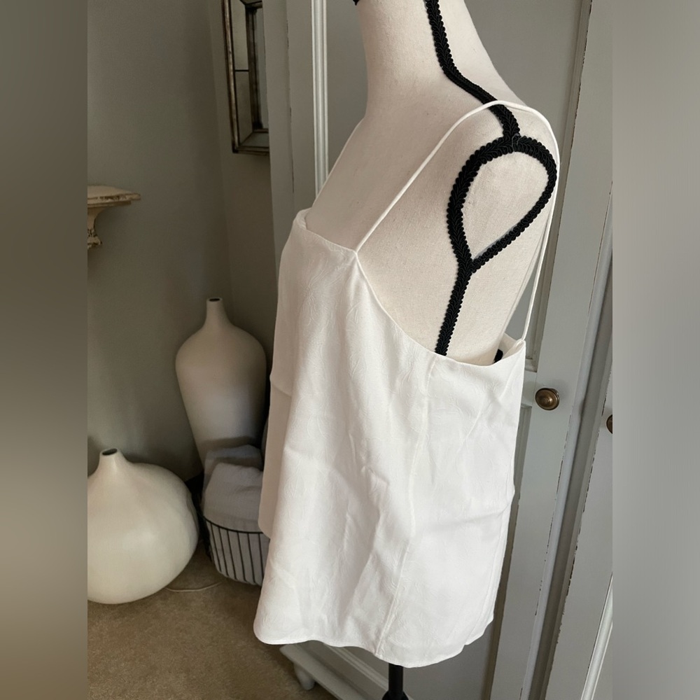 Theory White Tonal Embroidery Tank - Picture 3 of 6